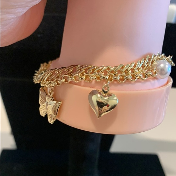 Gold Charm Bracelet with Butterfly and Heart - Picture 4 of 8